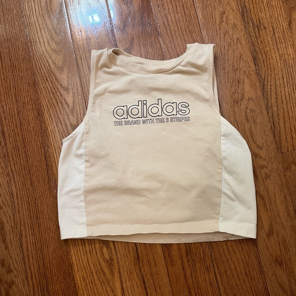 Beige cropped tank